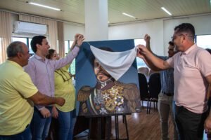 Renomado Artista Plástico Patrulhense João Pedro Krech doou uma Pintura a instituição, em solenidade realizada no Gabinete do Prefeito de SAP