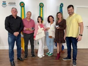 Prefeito se reúne com organizadoras da Confraria Mulheres da Praia 🥳🤝