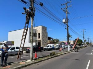 Ação conjunta realiza trabalho de retirada de fios e cabos inativos no Município de Osório
