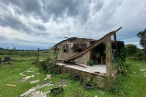 Mais de cem casas são destelhadas por Tempestade e Vento forte em Santo Antônio da Patrulha