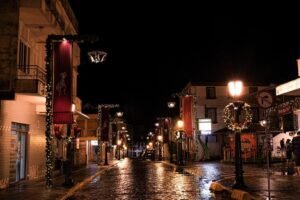 Chuva e Magia: Veja como foi o acendimento das Luzes do Natal Borbulhante em Garibaldi