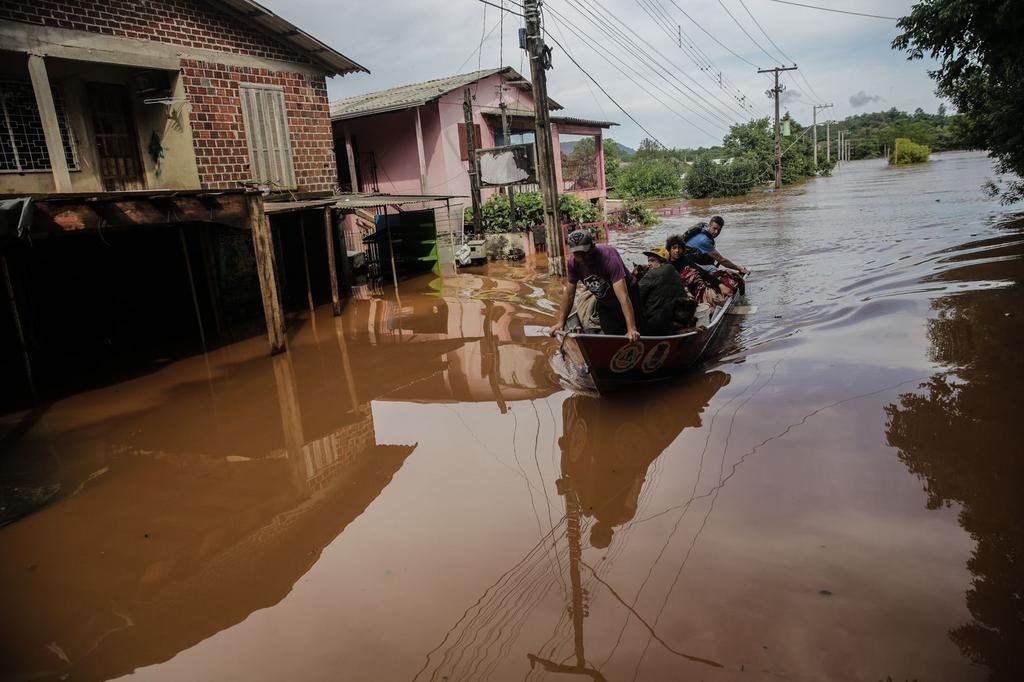 4865520_0e2e97fe101621d Temporal provocou prejuízos em 145 municípios do RS; alerta permanece em razão de Nível Elevado de Rios