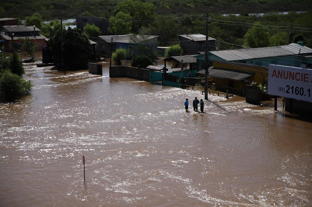 4866880_3160b7d402c9384 Mais de 600 pessoas são retiradas de casa na Região das Ilhas; Enchente supera a de setembro