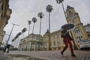 Região Metropolitana deve registrar pancadas de chuva nesta quarta-feira; veja quais áreas terão tempo firme