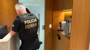 Médicos investigados pela PF por suspeita de fraudar o ponto são afastados pelo Grupo Conceição