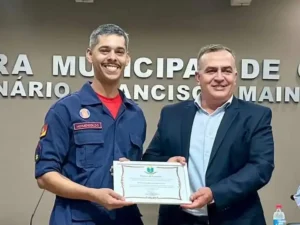 Bombeiro de Osório recebe homenagem na Câmara de Vereadores