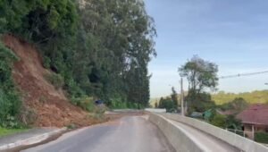 Gramado: Bairro Três Pinheiros é interditado devido ao risco de desmoronamento