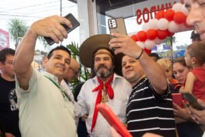 Com show do Baitaca, Shopping de Carnes Partenon é inaugurado em Porto Alegre