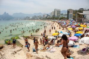 Termômetros no Rio de Janeiro chegam a 42,5°C, e capital fluminense bate Novo Recorde do Ano
