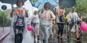 Chuva não impede realização da 25ª Corrida para Vencer o Diabetes em Porto Alegre