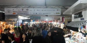 Último fim de semana de Feira do Livro é marcado por oficinas e participação do público