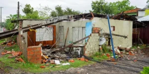 Vendaval destelha casas em Nova Santa Rita