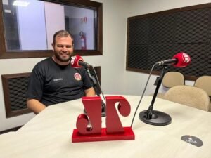 PARA FECHAR 2023, CONSULADO COLORADO DE OSÓRIO IRÁ SORTEAR CAMISETA ASSINADA POR ENNER VALÊNCIA USADA EM CAMPO