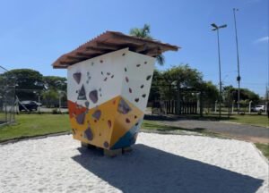 Parede de escalada sustentável na periferia é presente de Natal de Aretha Duarte para Campinas