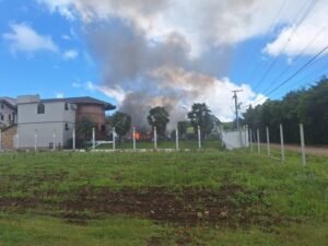 Explosão provoca incêndio em empresa de fogos de artifício de Caxias do Sul