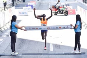 Queniana Catherine Reline é campeã feminina da São Silvestre pelo segundo ano consecutivo
