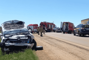 Três pessoas ficam feridas em acidente grave na BR-285, em Vacaria