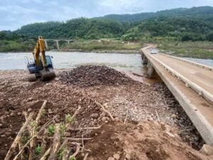 Ponte sobre o Rio das Antas recebe reparos 