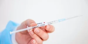 Vacina contra câncer de pele pode estar disponível em 2025, diz CEO da Moderna