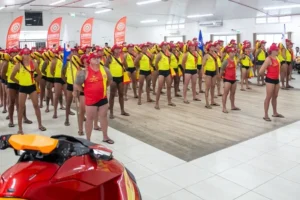 Corpo de Bombeiros realiza formatura de guarda-vidas civis temporários