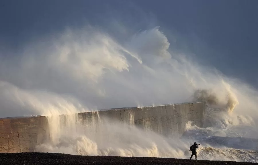 000_349C6QD Tempestade Henk provoca morte e alertas de inundações no Reino Unido; veja vídeo
