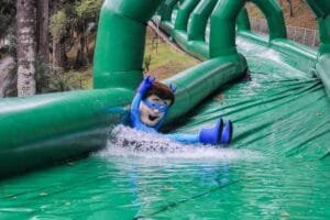 Maior toboágua inflável do país é atração da 2ª edição do Acqua Fest, que ocorre em Caxias do Sul