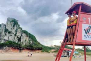 Guarda-vidas já realizaram 241 salvamentos nesta temporada