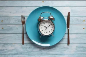 Horário das refeições pode ter influência sobre a sua saúde; entenda