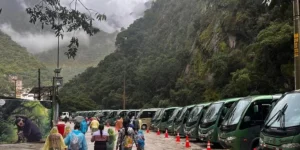 Peru avalia fechamento temporário de Machu Picchu após quatro dias de protestos