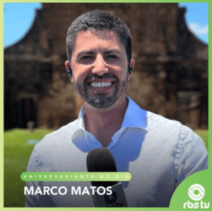 Hoje, Marco Matos, do  Jornal do Almoço está soprando as velinhas… Parabéns!!! 🎂