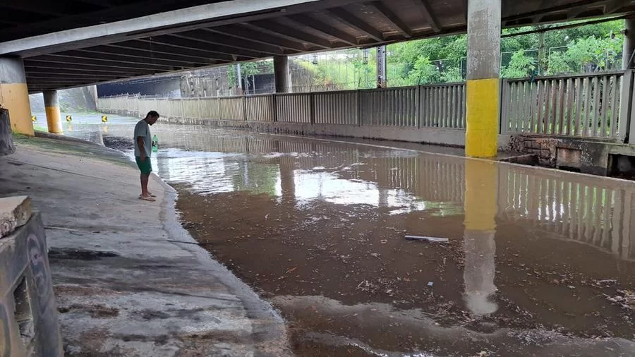 chuva6 Porto Alegre registra metade da média histórica de chuva do mês em uma hora