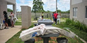 Moradores do condomínio interditado após explosão na Zona Norte contam com a solidariedade para recomeçar