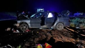 Homem morre atropelado por amigo ao trocar pneu em rodovia do Paraná