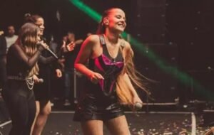 ‘Completamente alcoolizada’, Maiara, da dupla com Maraísa, é criticada por show em SC, ASSISTA