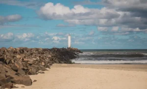 Projeto Choque de Limpeza combate poluição visual em Torres