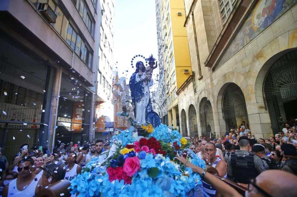 4909556_5621f3dea9c2acc Procissão de Nossa Senhora dos Navegantes reúne milhares de fiéis em Porto Alegre