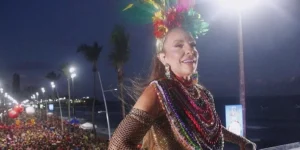 Ivete Sangalo chora e fala em despedida após série de Problemas em Carnaval