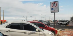 Falta de vagas especiais causa transtornos para deficientes no Litoral Norte