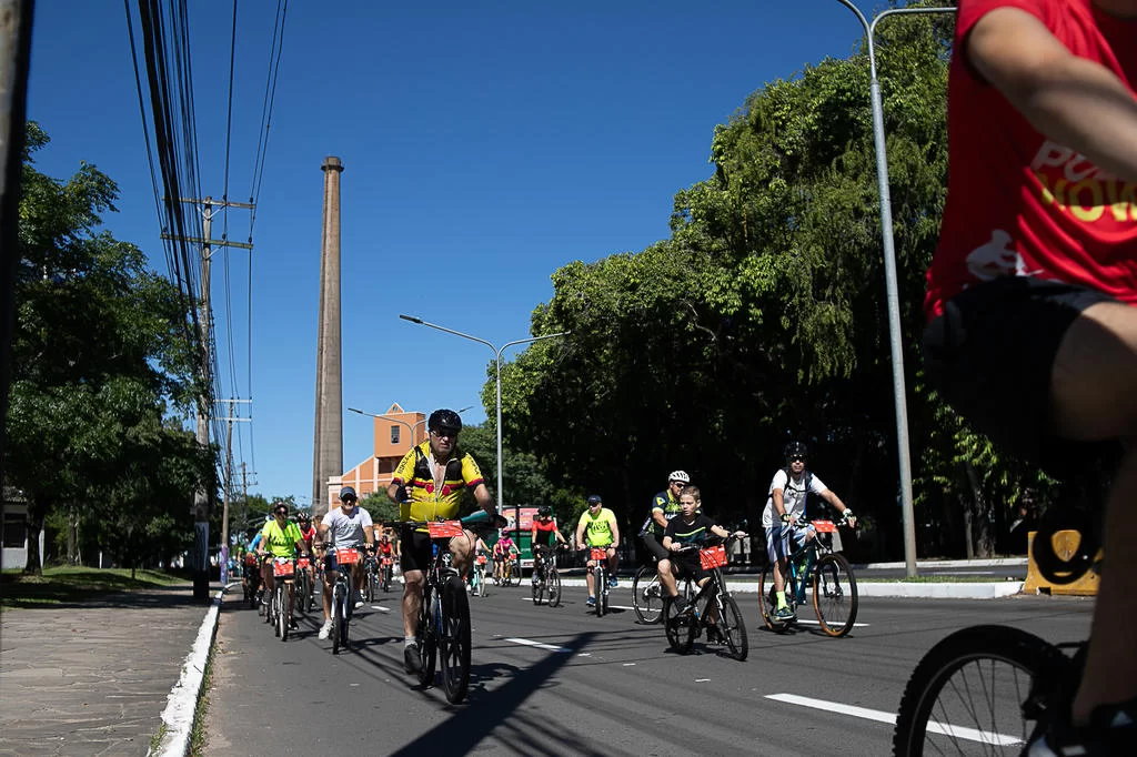 4936792_284bb9d832c6ea9 Pedal das Chaminés reúne ciclistas para tradicional passeio em homenagem ao aniversário de Porto Alegre