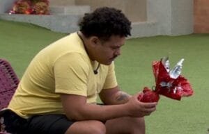 Lucas Henrique fica pensativo ao não receber foto da esposa em ação de Páscoa no “BBB”