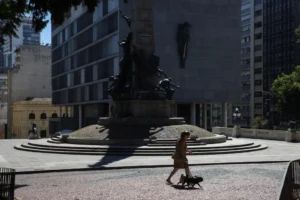 RS terá semana com calor, chuva e alerta para temporais
