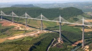 Construir pontes entre os oceanos é possível? Aqui está o viaduto Millau