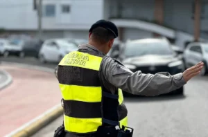 BM prende três pessoas durante a Operação Proscriptus na área do 2ºBPAT