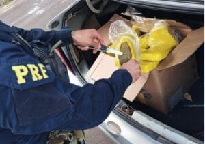 PRF prende homem com 28 kg de maconha em Torres