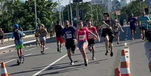 1ª Corrida Qué Correr agita Porto Alegre no domingo de Páscoa