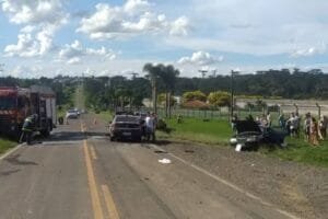 Criança fora da cadeirinha morre ao ser ejetada de carro