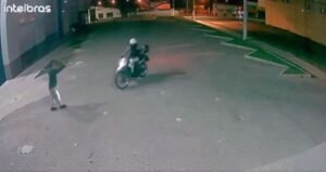 Criminoso morre e policial militar fica ferido após troca de tiros em Gravataí