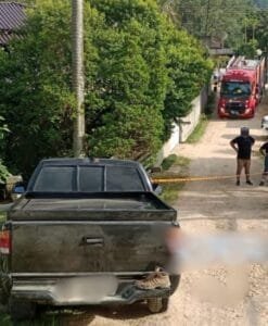 Idoso morre atropelado pela própria caminhonete em SC