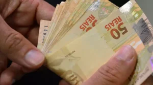 “Dinheiro esquecido”: 40 milhões de brasileiros ainda têm dinheiro em instituições financeiras