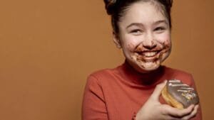 Truques para tirar mancha de chocolate das roupas